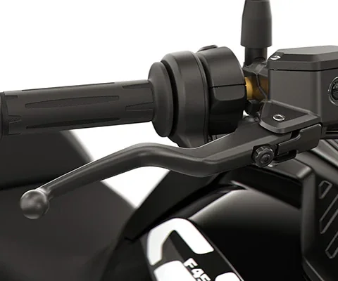 Left handlebar grip and adjustable clutch lever on the BMW F 450 GS