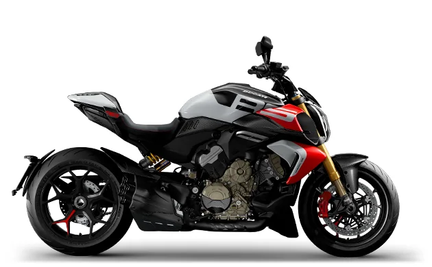 Side view of the Ducati Diavel V4 RS on a white background with red Brembo calipers and single-seat tail